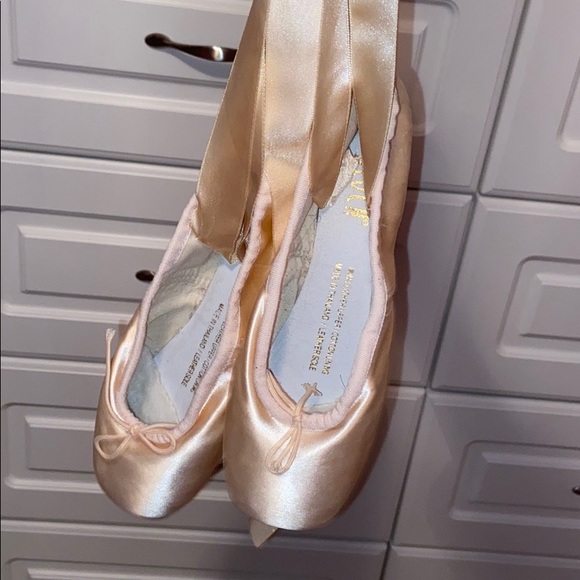 Bloch ballet pointe shoes - Picture 2 of 4